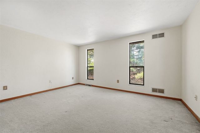 105 Laurel Ct, Ross Twp, PA 15202