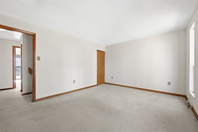 105 Laurel Ct, Ross Twp, PA 15202