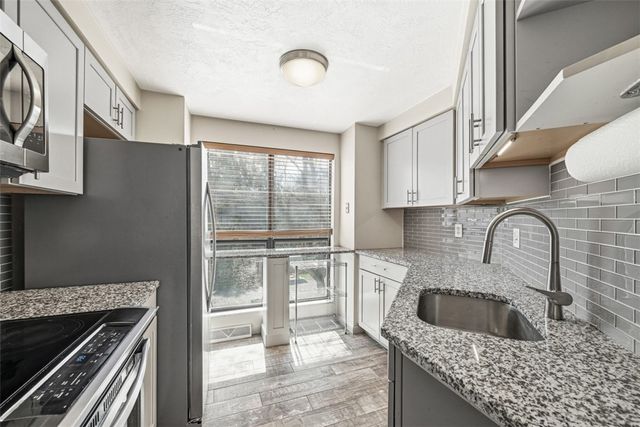 105 Laurel Ct, Ross Twp, PA 15202