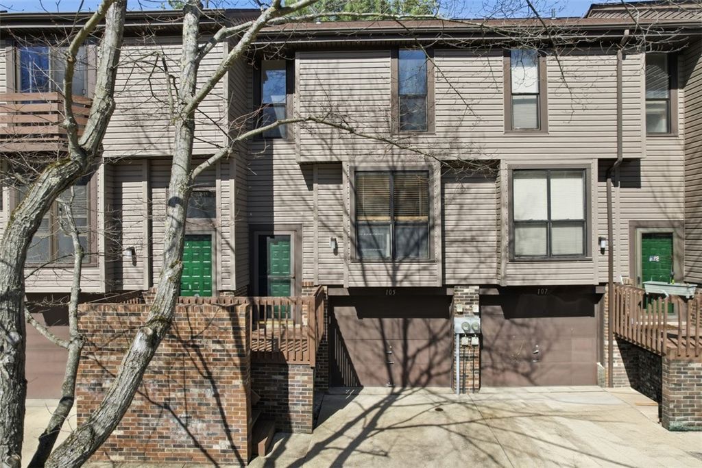 105 Laurel Ct, Ross Twp, PA 15202