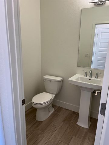 10502 Oboe Way, Elk Grove, CA 95757