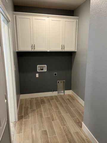 10502 Oboe Way, Elk Grove, CA 95757