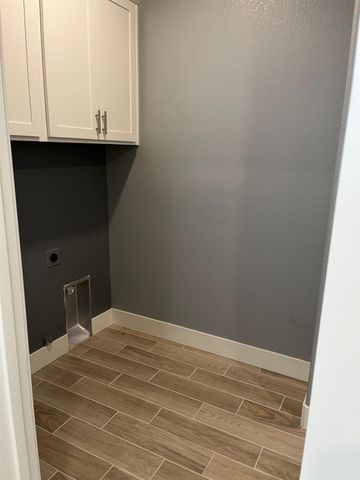 10502 Oboe Way, Elk Grove, CA 95757