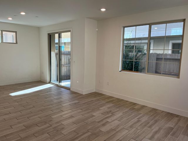 10502 Oboe Way, Elk Grove, CA 95757