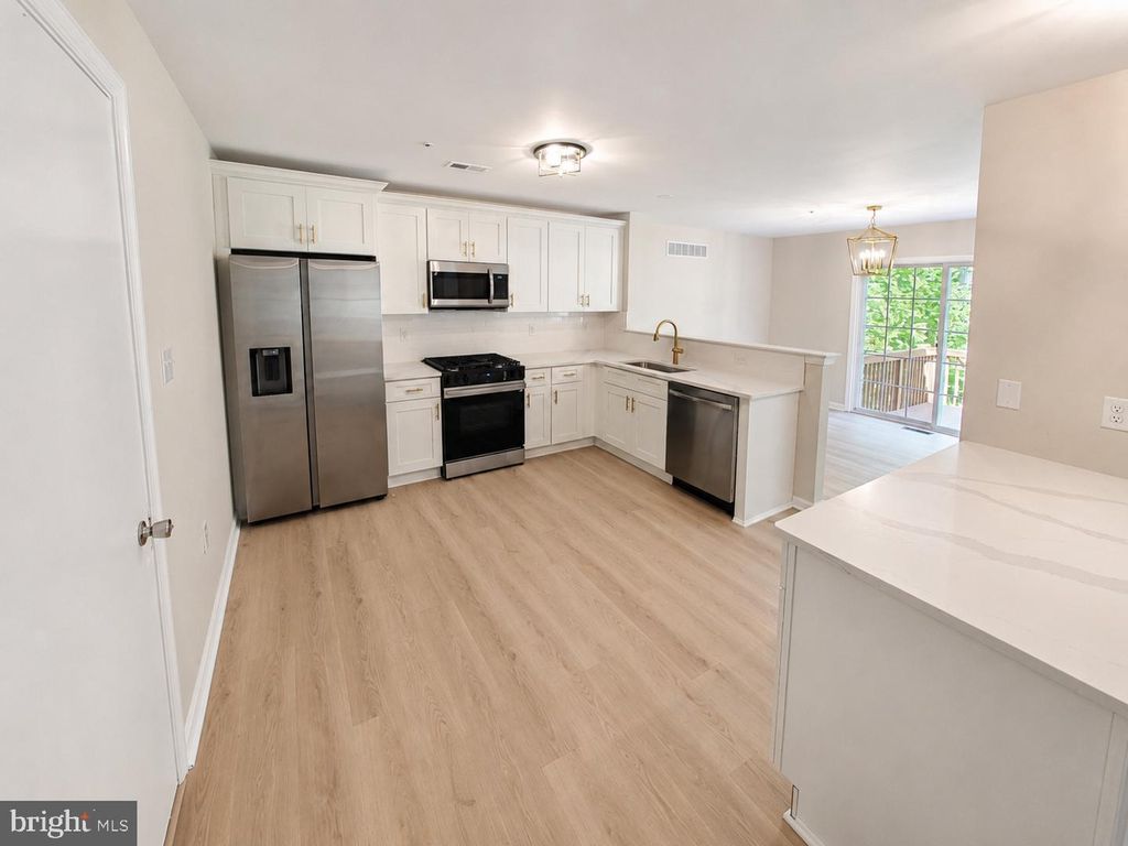 313 HIDDEN DR, BLACKWOOD, NJ 08012 — photo 3
