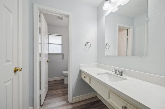 6902 Burgess Street, Houston, TX 77021