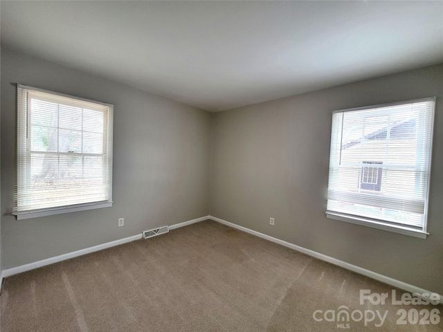 332 Clover Hitch Drive, Charlotte, NC 28215