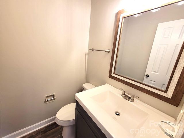 332 Clover Hitch Drive, Charlotte, NC 28215