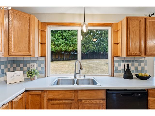 112 Sw 19TH Ave, Battle Ground, WA 98604