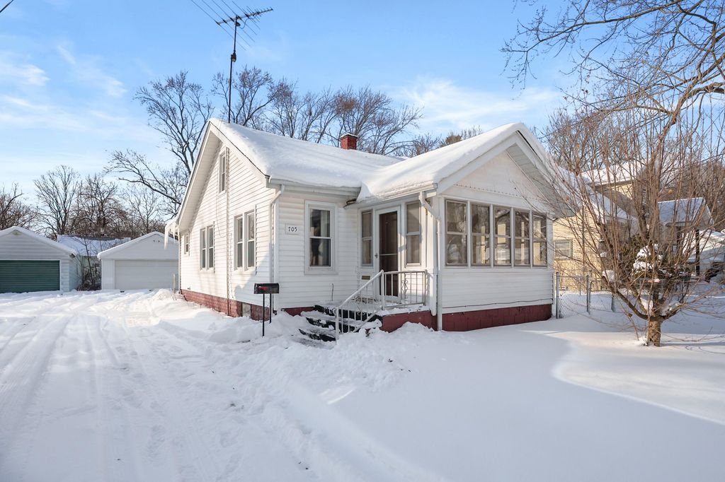 705 Dayton Avenue, Kalamazoo, MI 49048