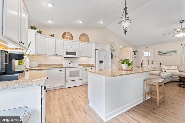 305 CEDAR LANE, Colonial Beach, VA 22443