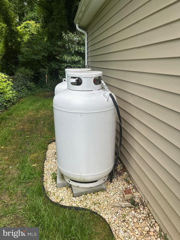 305 CEDAR LANE, Colonial Beach, VA 22443