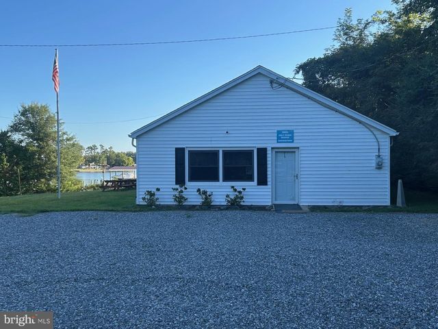 305 CEDAR LANE, Colonial Beach, VA 22443