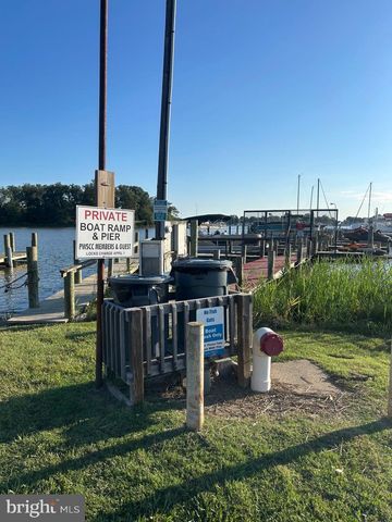 305 CEDAR LANE, Colonial Beach, VA 22443