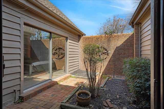 1548 CHERRY PARK DR, Memphis, TN 38120