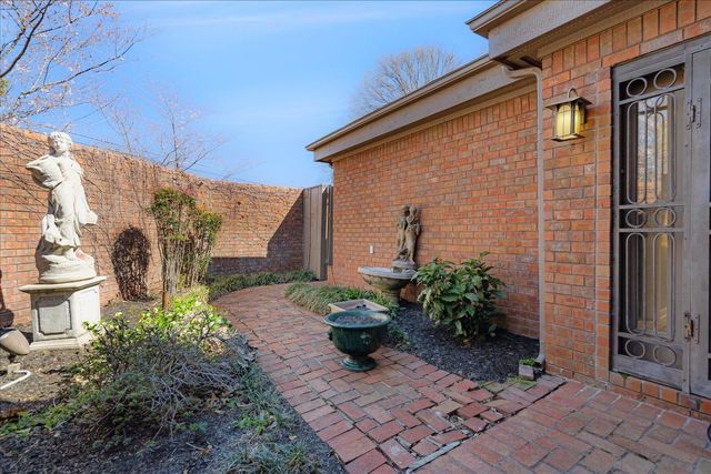 1548 CHERRY PARK DR, Memphis, TN 38120