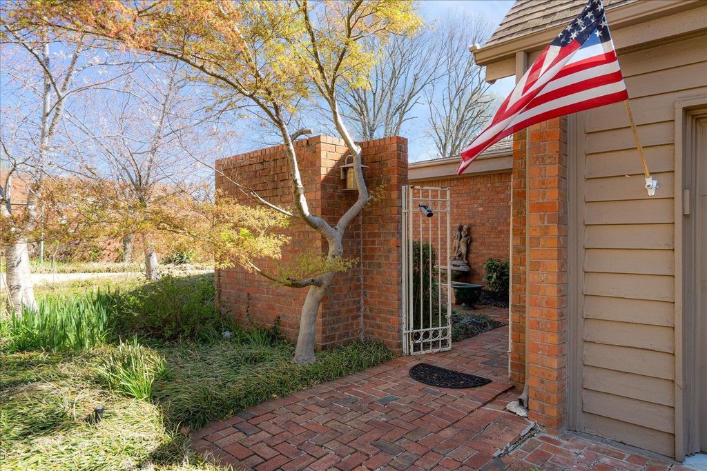 1548 CHERRY PARK DR, Memphis, TN 38120