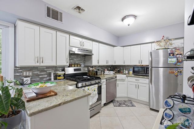 63 63-C Galewood Drive C, Old Bridge, NJ 07747