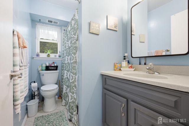 63 63-C Galewood Drive C, Old Bridge, NJ 07747