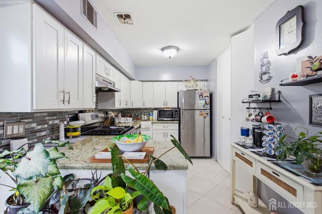 63 63-C Galewood Drive C, Old Bridge, NJ 07747