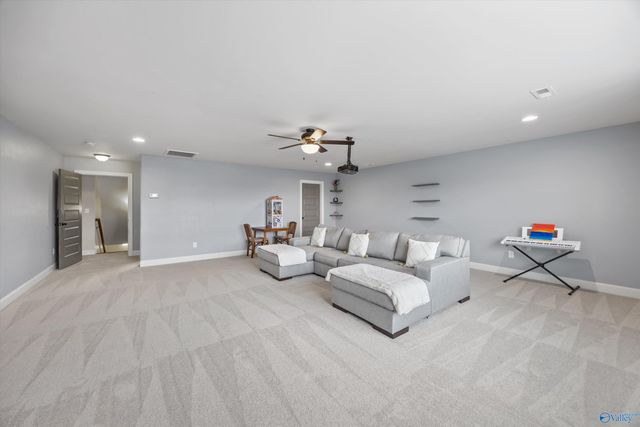 3030 Laurel Cove Way, Gurley, AL 35748