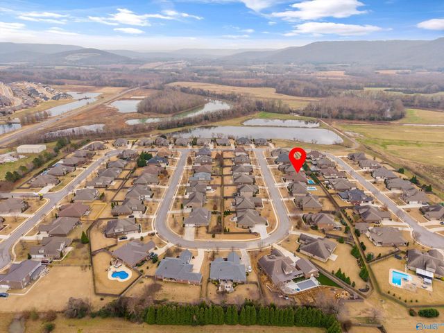 3030 Laurel Cove Way, Gurley, AL 35748