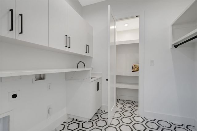 3720 Fairfax Avenue, Dallas, TX 75209