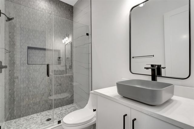 3720 Fairfax Avenue, Dallas, TX 75209