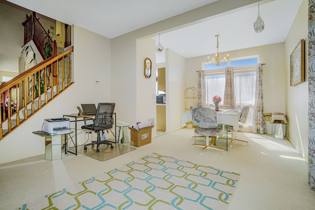 384 S Clearview Circle, Round Lake, IL 60073