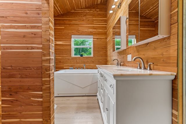 1129 Holly Road, Gilmer, TX 75644