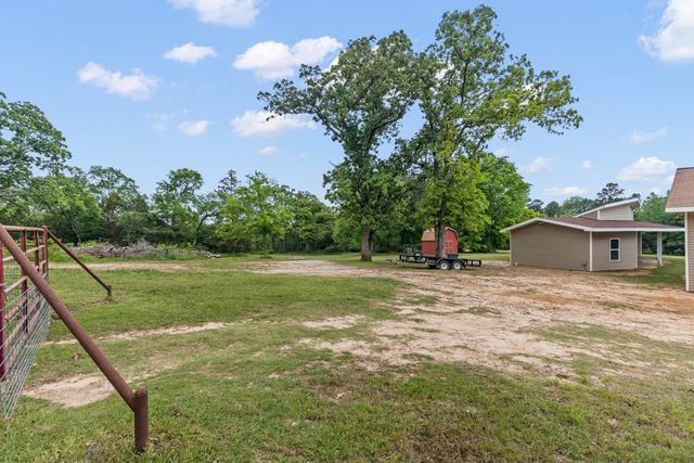 1129 Holly Road, Gilmer, TX 75644