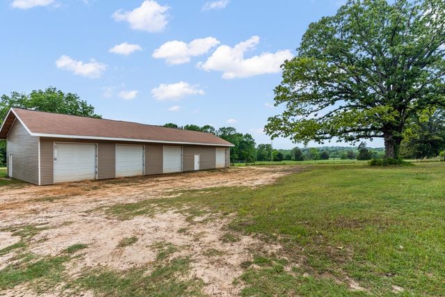 1129 Holly Road, Gilmer, TX 75644