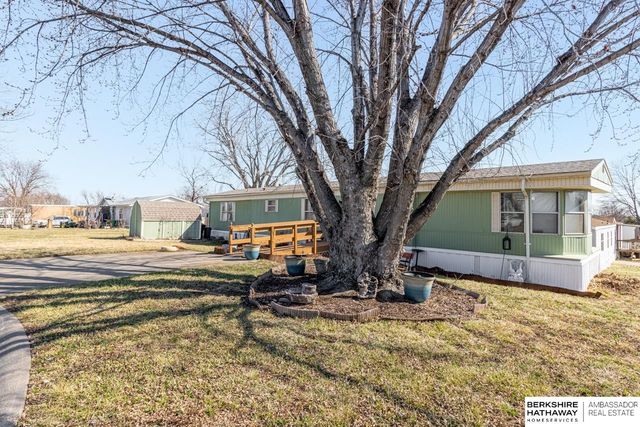 3616 NW Magnolia Court, Lincoln, NE 68521