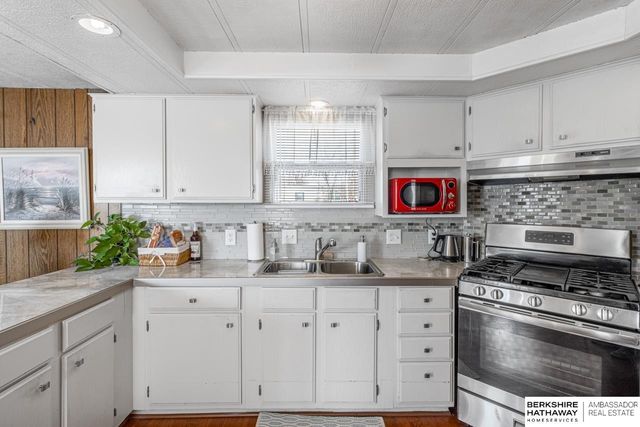 3616 NW Magnolia Court, Lincoln, NE 68521