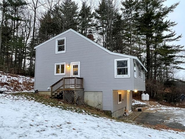 137 Deer Bay Rd, Ashby, MA 01431