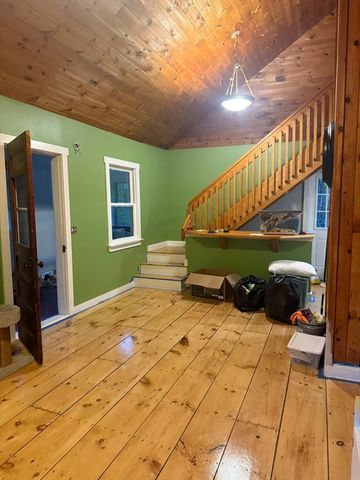 137 Deer Bay Rd, Ashby, MA 01431