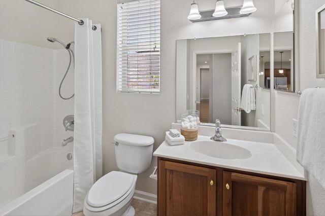 2260 Hidden Hills Ln, Lincoln, CA 95648