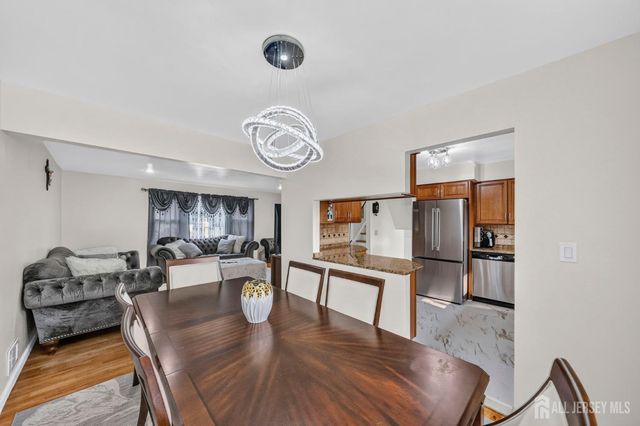 66 Janice Drive, Spotswood, NJ 08884