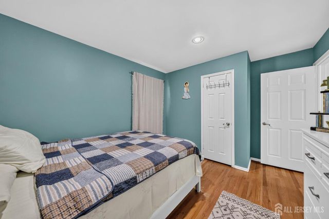 66 Janice Drive, Spotswood, NJ 08884
