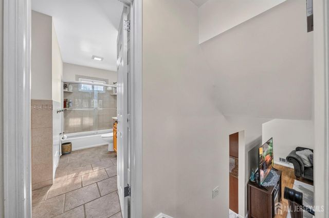 66 Janice Drive, Spotswood, NJ 08884