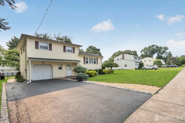 66 Janice Drive, Spotswood, NJ 08884