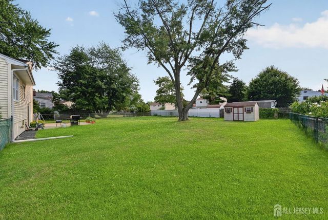 66 Janice Drive, Spotswood, NJ 08884