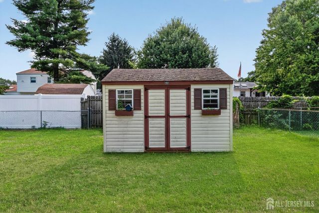 66 Janice Drive, Spotswood, NJ 08884