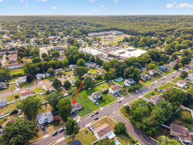 66 Janice Drive, Spotswood, NJ 08884