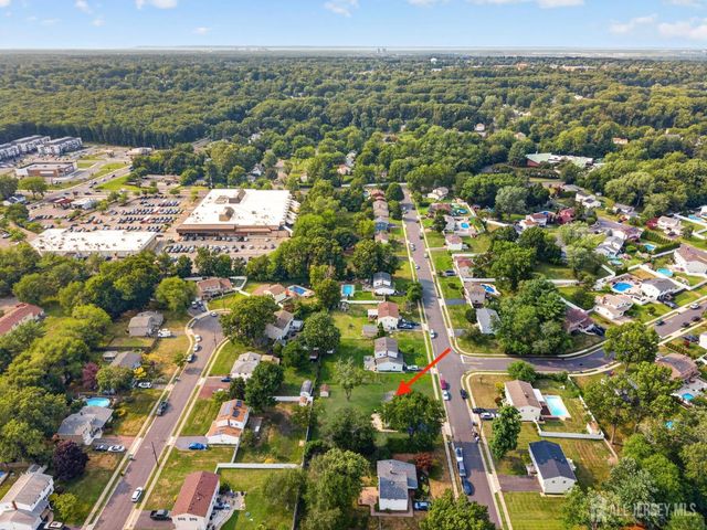 66 Janice Drive, Spotswood, NJ 08884