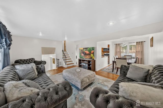 66 Janice Drive, Spotswood, NJ 08884