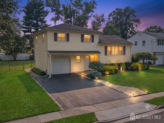 66 Janice Drive, Spotswood, NJ 08884