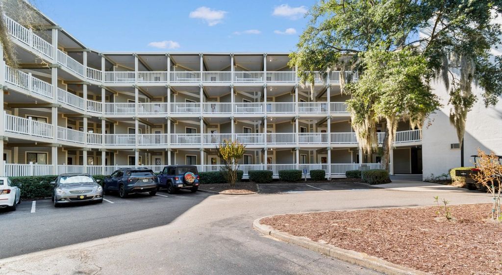 415 Ocean Creek Dr Apt 2208, Myrtle Beach, SC 29572 — exterior