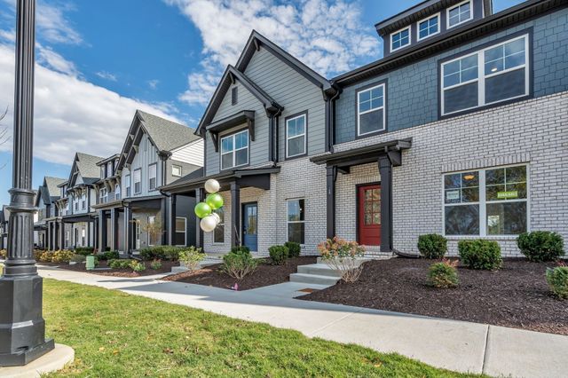 352 Twig PVT Court, Hendersonville, TN 37075