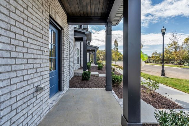 352 Twig PVT Court, Hendersonville, TN 37075